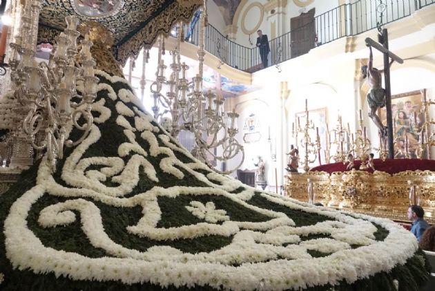 Ofrenda de flores a la Virgen de las Penas Ofrenda de flores a la Virgen de las Penas