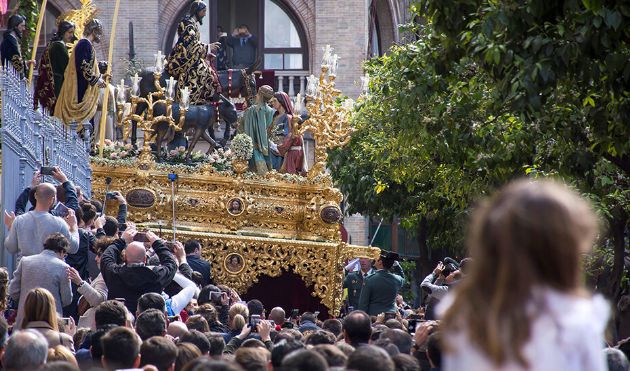 Miles de personas procedentes de fuera de Andalucía han disfrutado de la Semana Santa andaluza Miles de personas procedentes de fuera de Andalucía han disfrutado de la Semana Santa andaluza