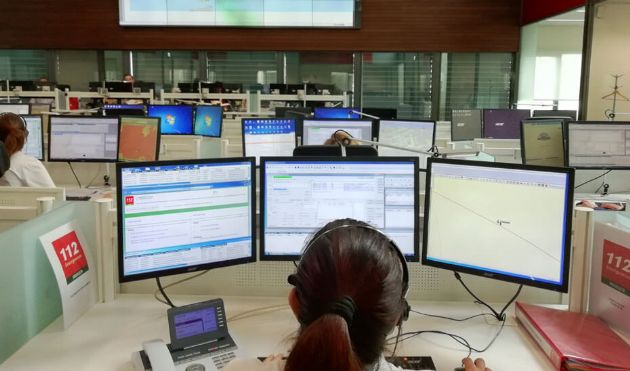 Centro operativo del Emergencias 112 Andalucía en Sevilla Centro operativo del Emergencias 112 Andalucía en Sevilla