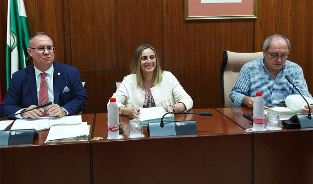 Carazo anunció la Ley de Ordenación del Transporte durante la comisión parlamentaria Carazo anunció la Ley de Ordenación del Transporte durante la comisión parlamentaria