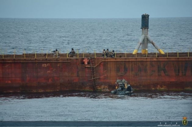 El Patrullero Serviola (P-71) libera a la tripulación de un buque con bandera de Malta secuestrado por piratas El Patrullero Serviola (P-71) libera a la tripulación de un buque con bandera de Malta secuestrado por piratas