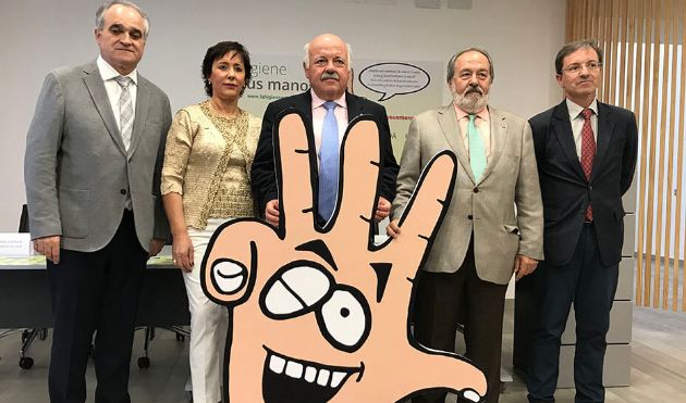 El consejero de Salud y Familias, Jesús Aguirre, en la presentación de la campaña La higiene en tus manos El consejero de Salud y Familias, Jesús Aguirre, en la presentación de la campaña La higiene en tus manos