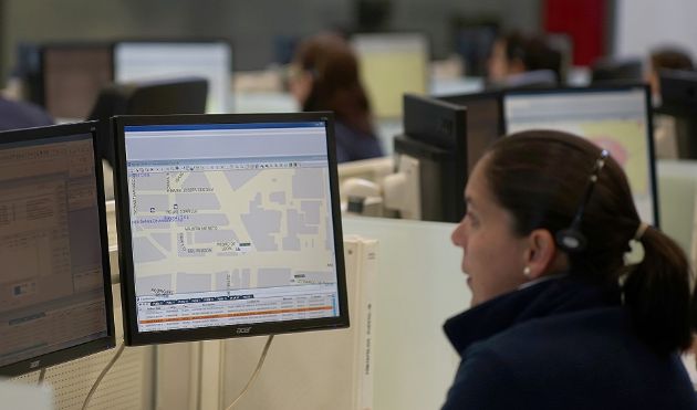 Una operadora de Emergencias 112 Andalucía Una operadora de Emergencias 112 Andalucía