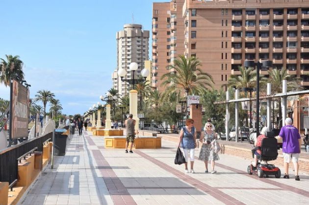 Zona Norte del puerto deportivo donde se realizarán trabajos de reposición de solería Zona Norte del puerto deportivo donde se realizarán trabajos de reposición de solería