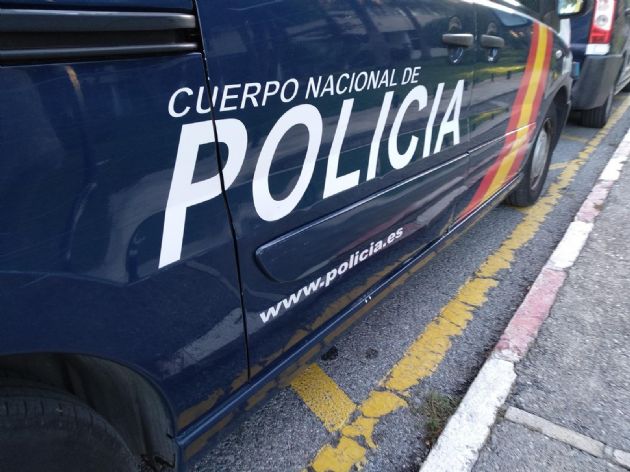 Vehículo del Cuerpo Nacional de Policía Vehículo del Cuerpo Nacional de Policía