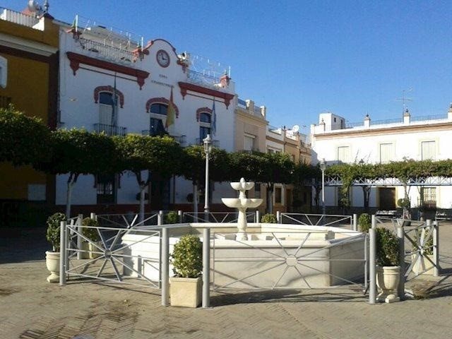 Fachada del Ayuntamiento de La Algaba Fachada del Ayuntamiento de La Algaba