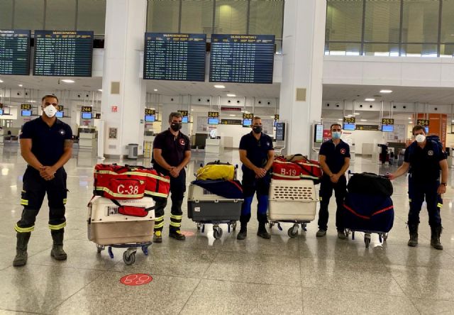 Bomberos andaluces que parten hacia Beirut Bomberos andaluces que parten hacia Beirut