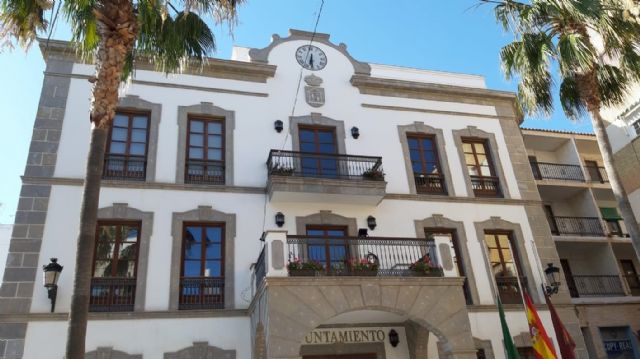 El Ayuntamiento de Adra El Ayuntamiento de Adra