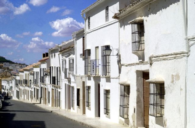 Una calle de Estepa (Sevilla) Una calle de Estepa (Sevilla)