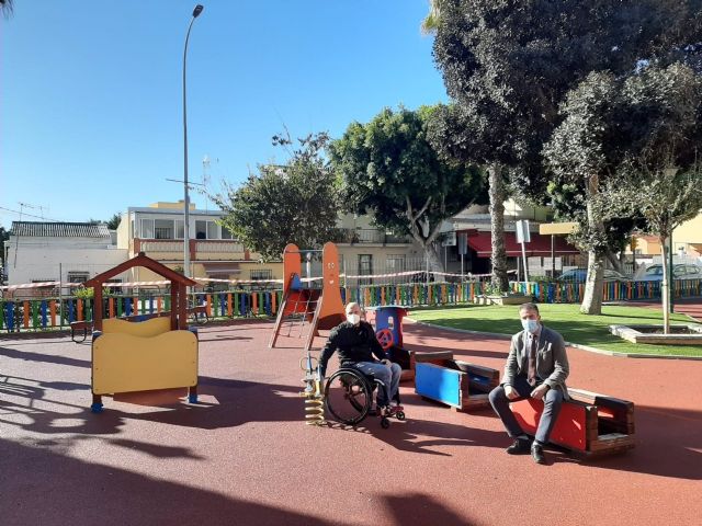 Parque infantil de la plaza Carrascón Parque infantil de la plaza Carrascón