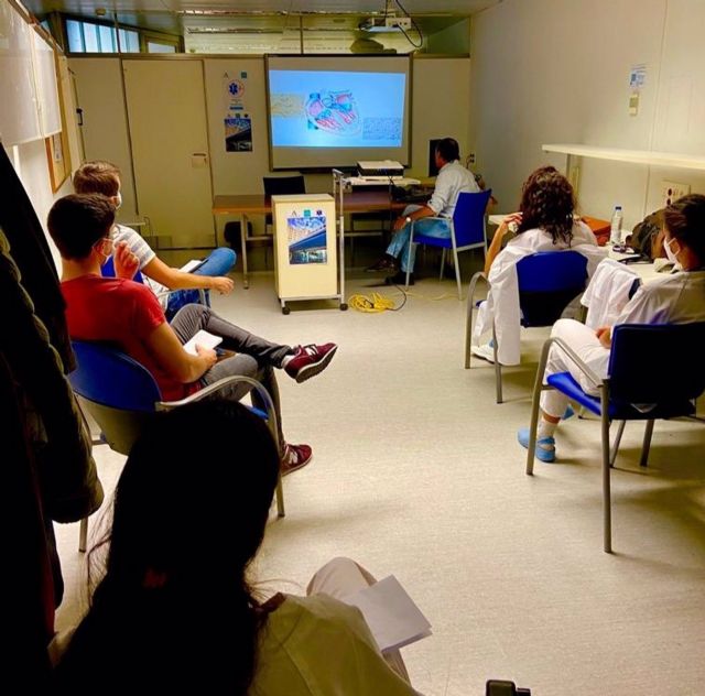 Curso de electrocardiogramas en el Virgen de las Nieves Curso de electrocardiogramas en el Virgen de las Nieves