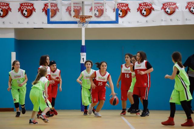 Niñas participantes en la Copa Covap Niñas participantes en la Copa Covap