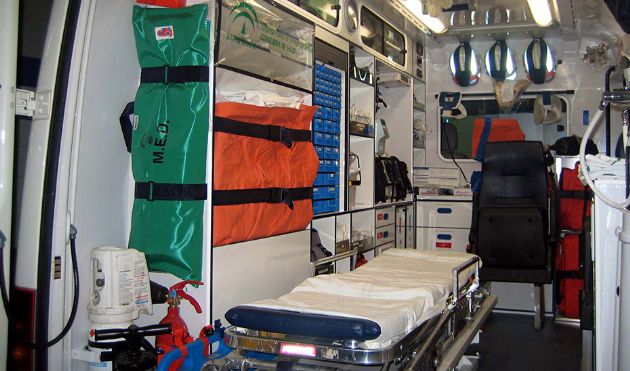 Interior de ambulancia Interior de ambulancia