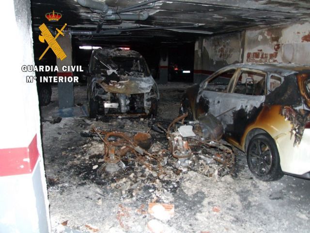 Incendio provocado en el garaje de un edificio de la localidad almeriense de Olula del Río