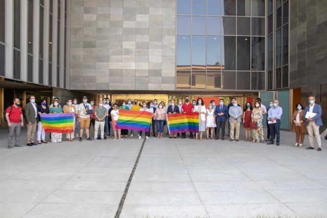 Conmemoración Dia del Orgullo en la Diputación de Sevilla