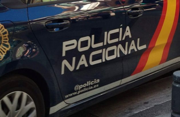Vehículo de la Policía Nacional Vehículo de la Policía Nacional