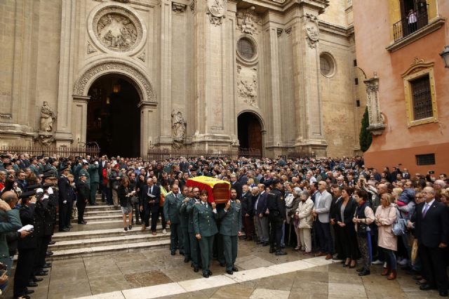 La catedral de Granada acogió la misa funeral por el guardia civil fallecido La catedral de Granada acogió la misa funeral por el guardia civil fallecido
