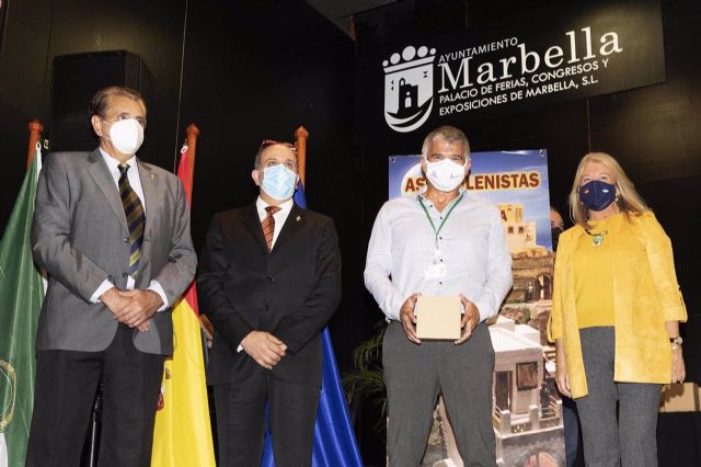 Entrega del reconocimiento de la Asociación de Belenistas de Marbella al Hospital Costa del Sol Entrega del reconocimiento de la Asociación de Belenistas de Marbella al Hospital Costa del Sol