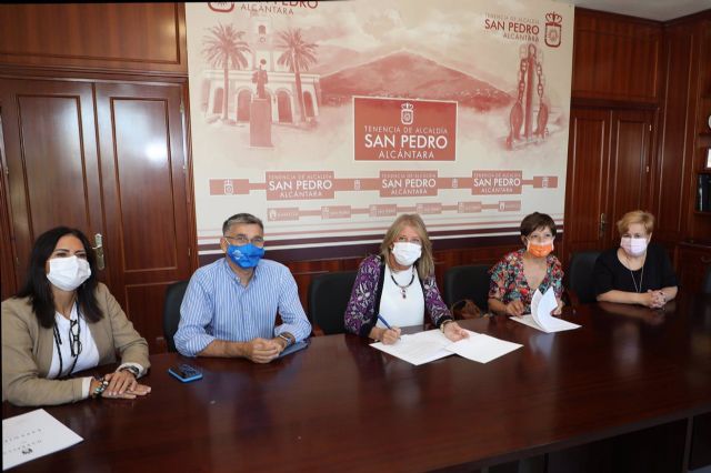 Firma de la alcaldesa de Marbella de tres convenios de colaboración con la Fundación Tutelar Fundatul, la Asociación de Alcohólicos Rehabilitados Sampedreña y la asociación Principito Firma de la alcaldesa de Marbella de tres convenios de colaboración con la Fundación Tutelar Fundatul, la Asociación de Alcohólicos Rehabilitados Sampedreña y la asociación Principito