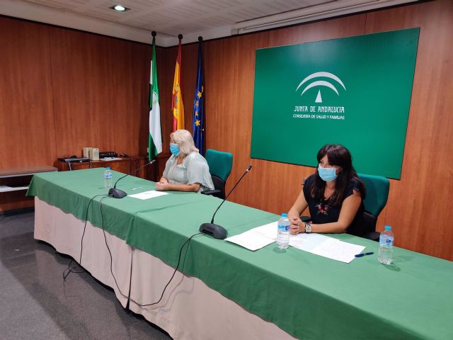 Imagen de archivo de las delegadas de Salud y Familias y de Educación y Deportes en Huelva, Manuela Caro y Estela Villalba, en rueda de prensa Imagen de archivo de las delegadas de Salud y Familias y de Educación y Deportes en Huelva, Manuela Caro y Estela Villalba, en rueda de prensa