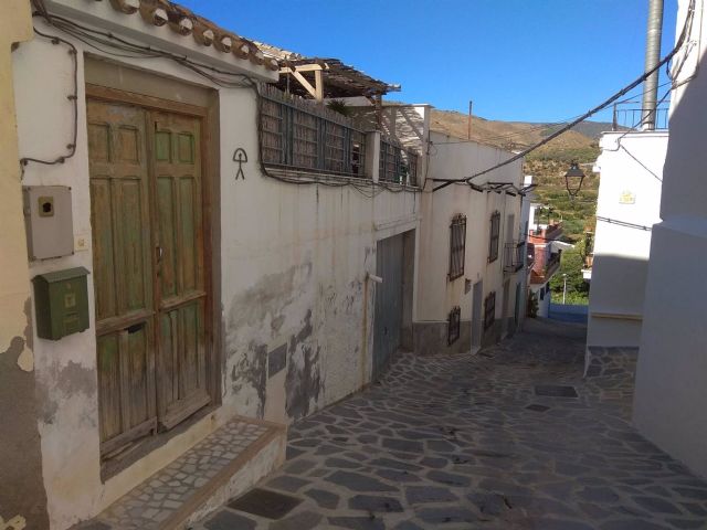 Una calle del municipio de Suflí (Almería) Una calle del municipio de Suflí (Almería)
