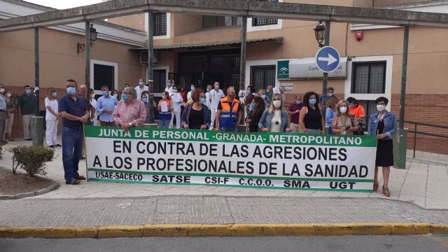 Concentración contra una agresión a una médica de familia Concentración contra una agresión a una médica de familia