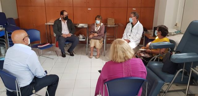 Paredes reunida con la Federación Local de Asociaciones Vecinales de El Puerto Paredes reunida con la Federación Local de Asociaciones Vecinales de El Puerto