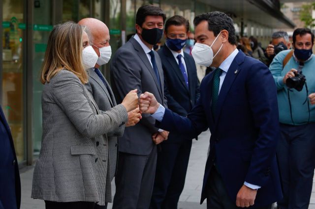 Juanma Moreno, visita las nuevas instalaciones del Hospital Materno Infantil Virgen de las Nieves de Granada - Álex Cámara - Europa Press Juanma Moreno, visita las nuevas instalaciones del Hospital Materno Infantil Virgen de las Nieves de Granada - Álex Cámara - Europa Press