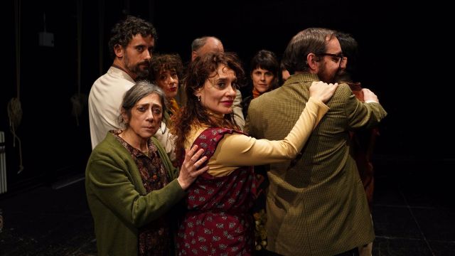 La compañía Teatro Resistente lleva su obra Los árboles. Un Chejov andaluz al Teatro Alhambra de Granada La compañía Teatro Resistente lleva su obra Los árboles. Un Chejov andaluz al Teatro Alhambra de Granada