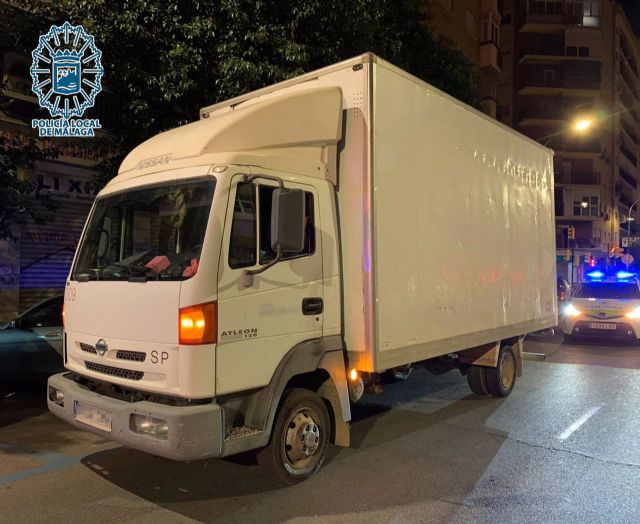 El camión en el que iba el fugitivo buscado por la justicia por abusos y agresiones sexuales a menores El camión en el que iba el fugitivo buscado por la justicia por abusos y agresiones sexuales a menores