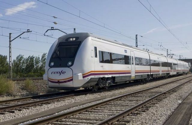 Tren de media distancia Tren de media distancia