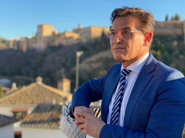 El alcalde de Granada, Luis Salvador El alcalde de Granada, Luis Salvador