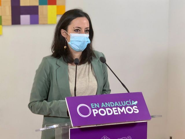 La secretaria política de Podemos Andalucía y diputada en el Congreso, Isabel Franco, en rueda de prensa