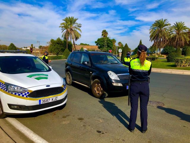 Controles de la Policía Local por el cierre perimetral Controles de la Policía Local por el cierre perimetral