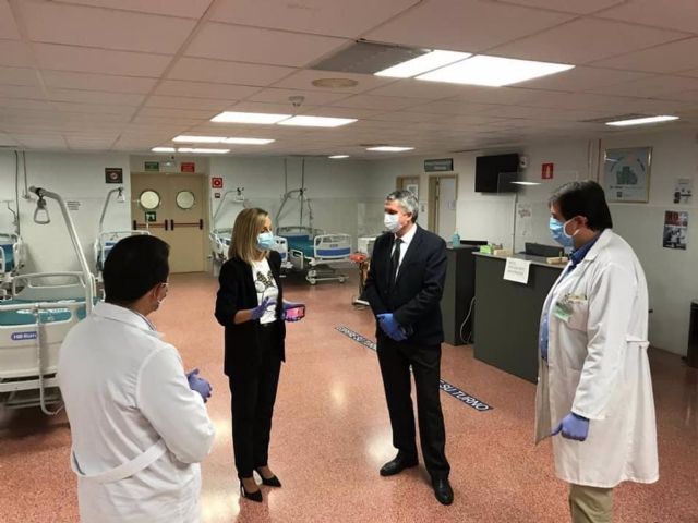 La delegada de la Junta en Almería, Maribel Sánchez, y el delegado territorial de Salud y Familia, Juan de la Cruz, visitan el hospital de La Inmaculada de Huércal-Overa (Almería) La delegada de la Junta en Almería, Maribel Sánchez, y el delegado territorial de Salud y Familia, Juan de la Cruz, visitan el hospital de La Inmaculada de Huércal-Overa (Almería)