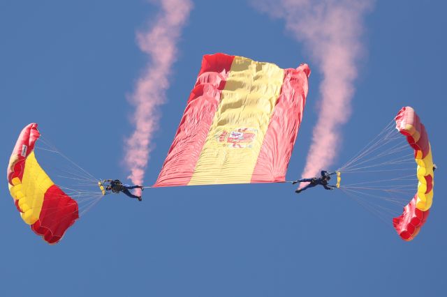 Patrulla Acrobática de Paracaidismo Patrulla Acrobática de Paracaidismo