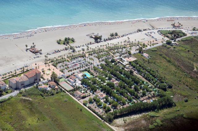 Camping Playa de Poniente, en la Costa Tropical de Granada Camping Playa de Poniente, en la Costa Tropical de Granada