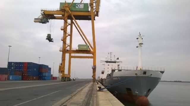 Nueva línea de contenedores del puerto de Huelva con el norte de Europa