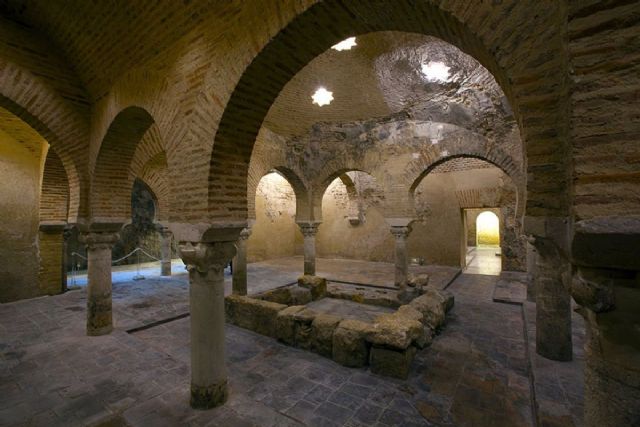 Sala templada de los Baños Árabes de Jaén