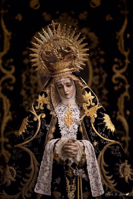 Corona sustraída a la Soledad de María Santísima