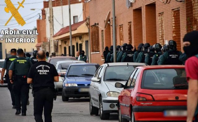 A prisión dos detenidos en Roquetas (Almería) acusados de al menos cuatro robos con violencia y lesiones a sus víctimas