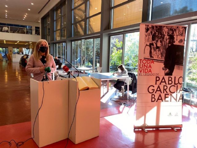 La exposición del legado de García Baena recorrerá todas las bibliotecas provinciales de Andalucía