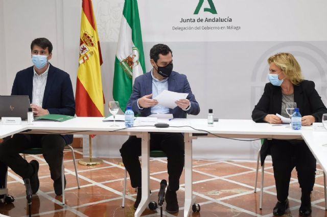 El presidente de la Junta de Andalucía, Juanma Moreno, preside la reunión del Comité de Expertos contra el coronavirus a 03 de enero de 2021 en Málaga (Andalucía) - Álex Zea - Europa Press