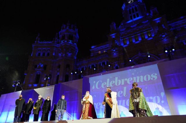 Los Reyes Magos celebran el reencuentro con los niños de Madrid
