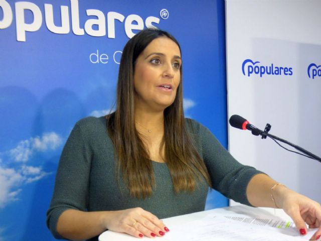 La portavoz del PP en la Comisión de Salud y Consumo, Beatriz Jurado